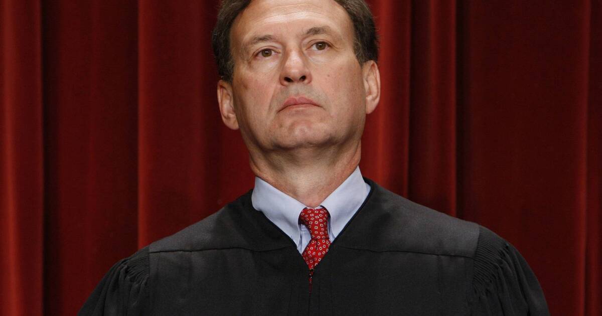 Opinion: Alito’s Federalist Society speech was bad for the Supreme Court