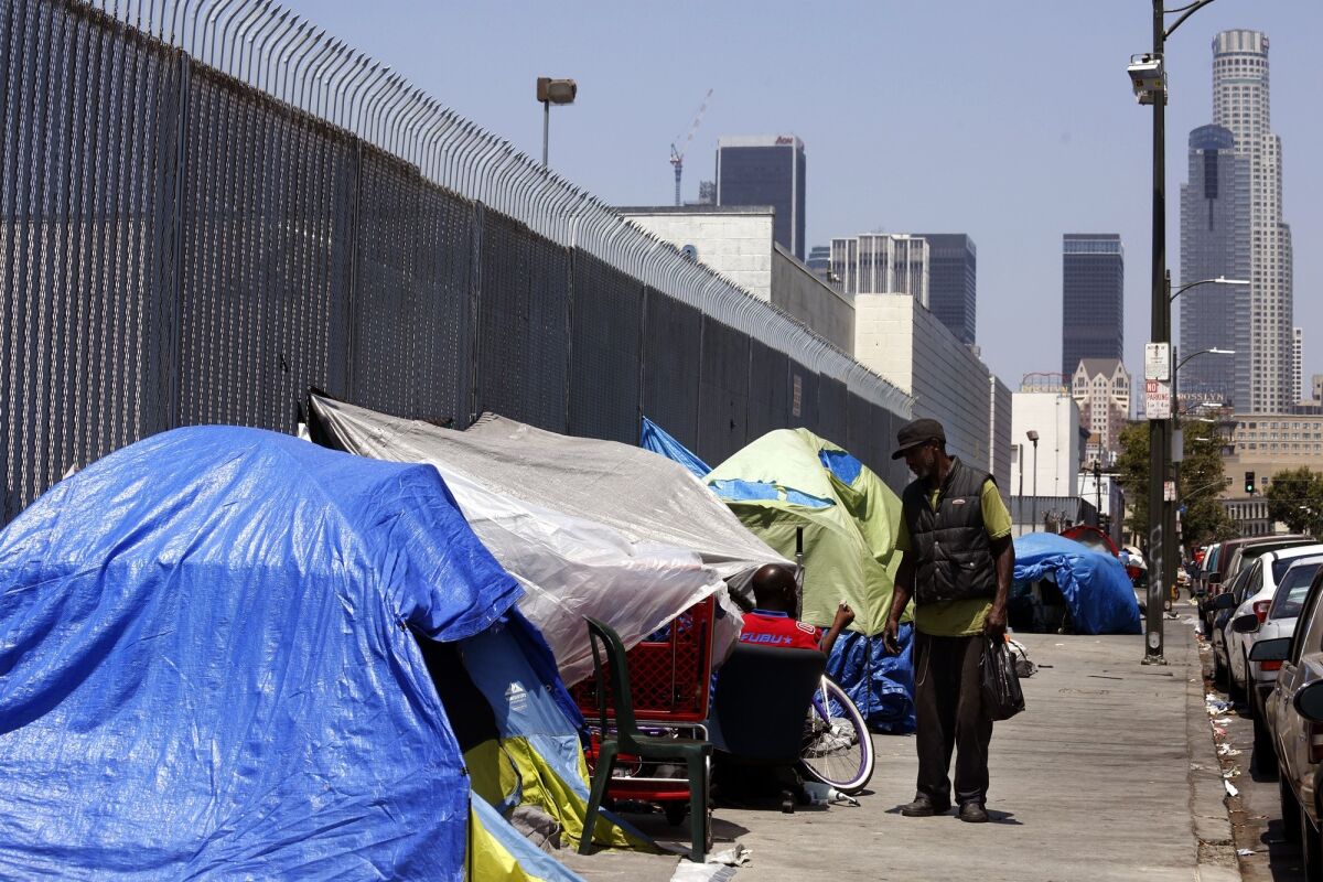 Tents along a sidewalk in Los Angeles 