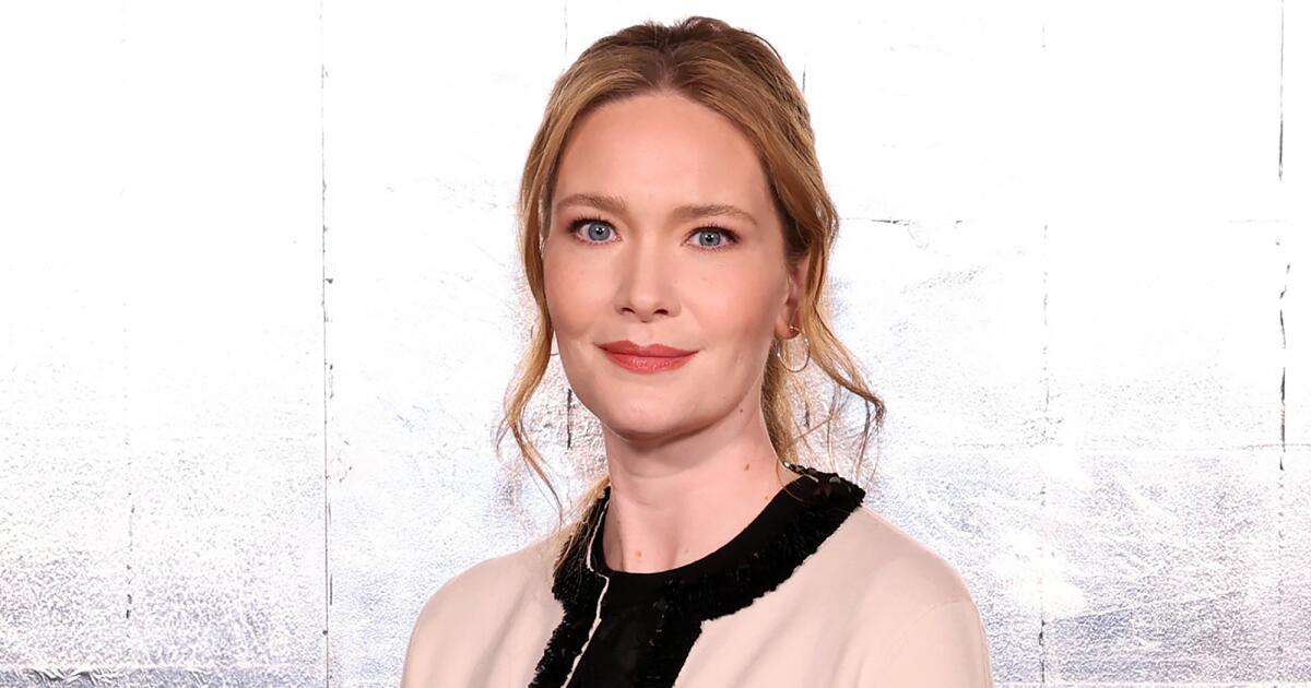 Sarah J. Maas reveals two upcoming books in 'A Court of Thorns and Roses' series