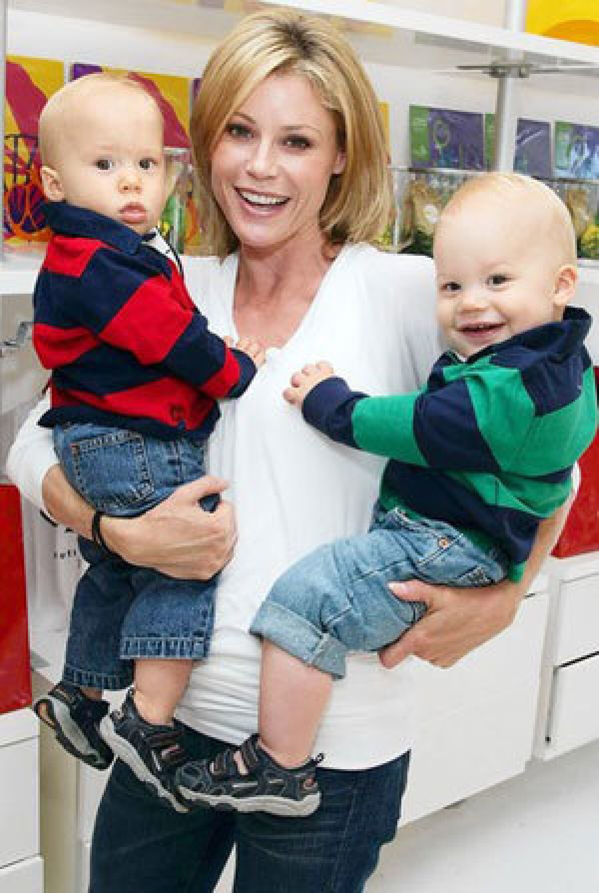 Actress Julie Bowen, 41, has twin toddlers.