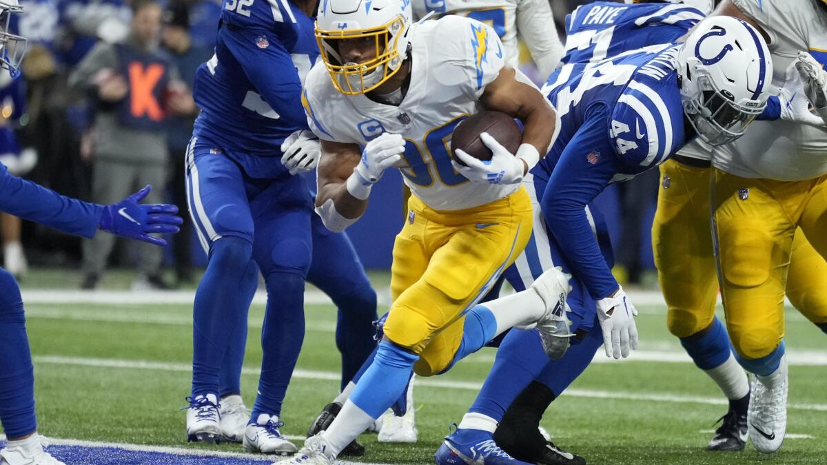 Chargers close in on playoff spot against injuries, history - The San Diego  Union-Tribune