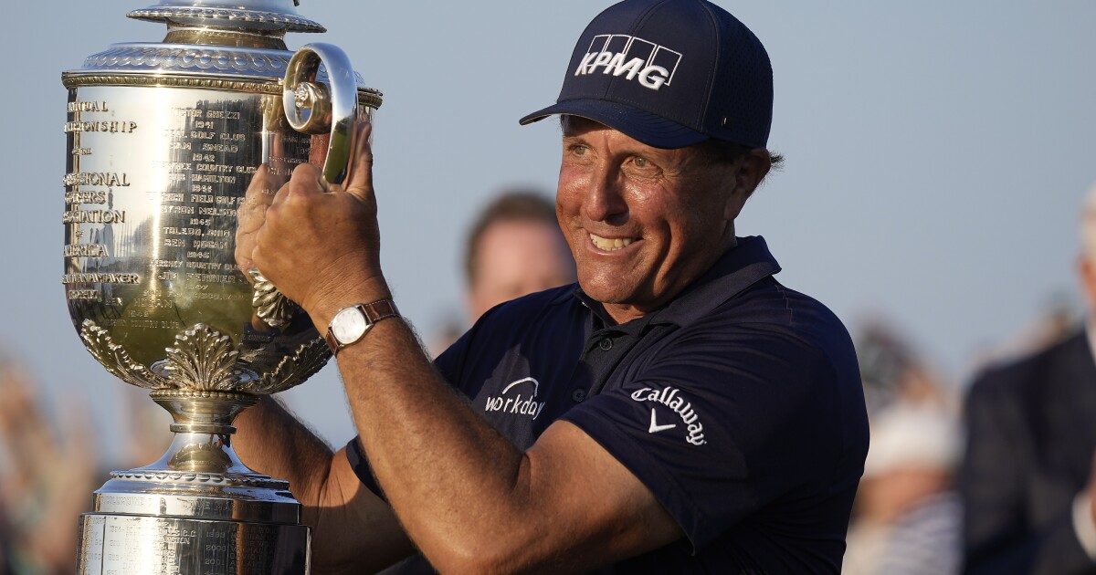 Should defending champ Phil Mickelson play at PGA Championship in light of controversy?