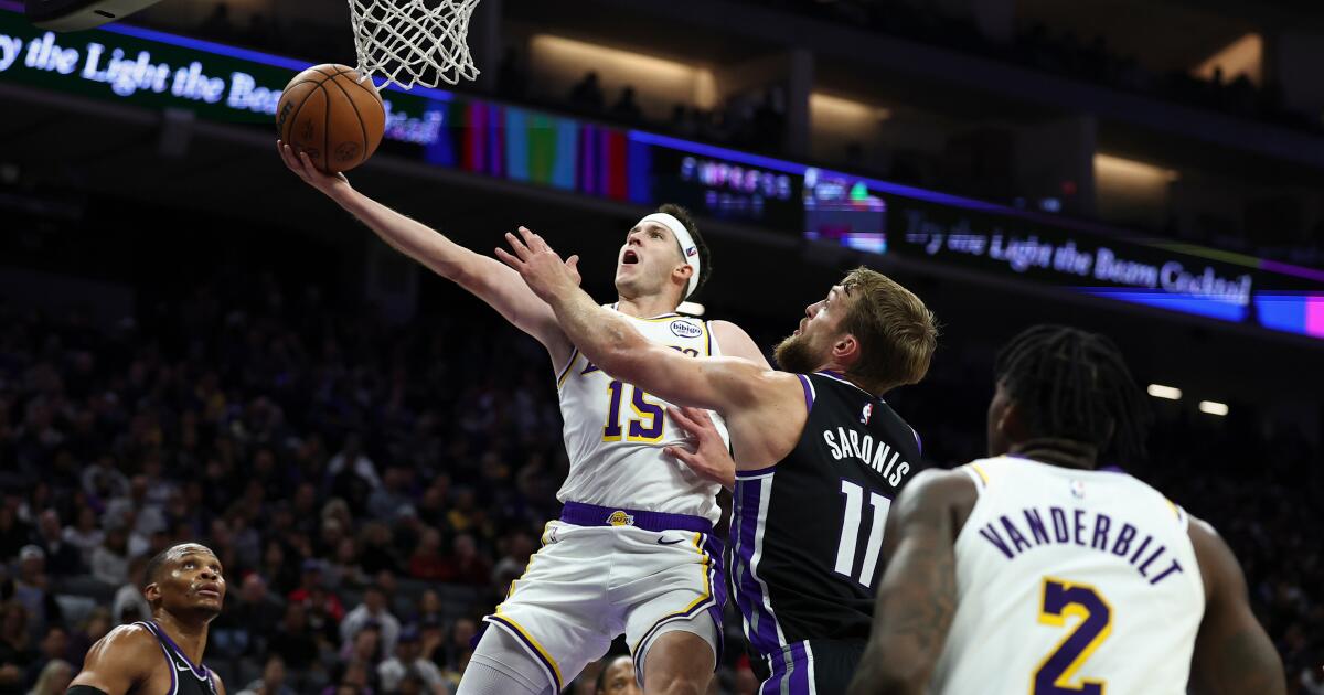 With Luka Doncic injured, Austin Reaves scores 51 in Lakers win - Los Angeles Times