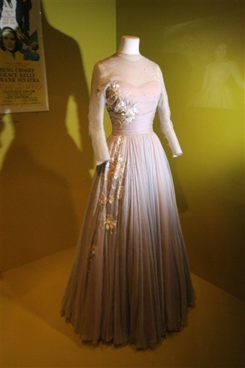 London museum showcases Grace Kelly's gowns - The San Diego Union-Tribune
