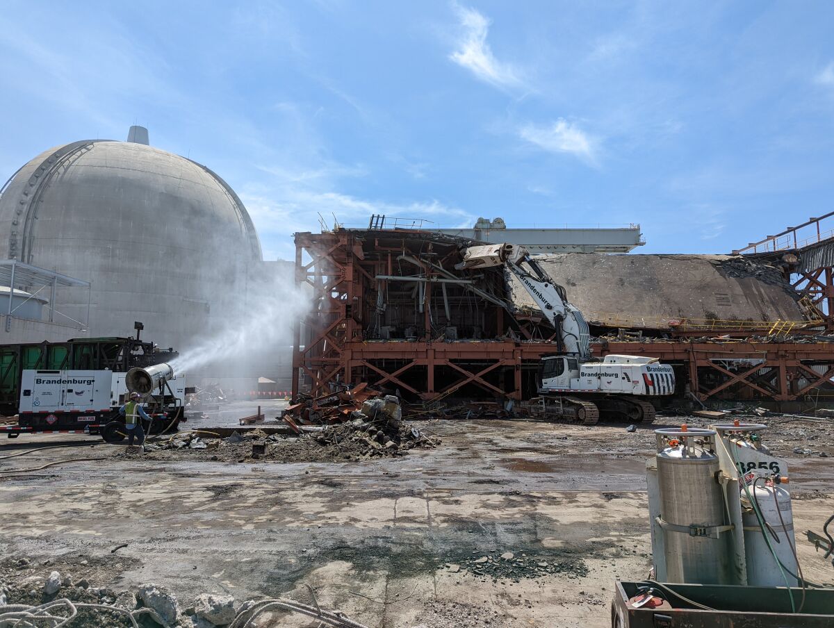 Dismantlement work on the Unit 2 Turbine Building at the San Onofre Nuclear Generating Station.