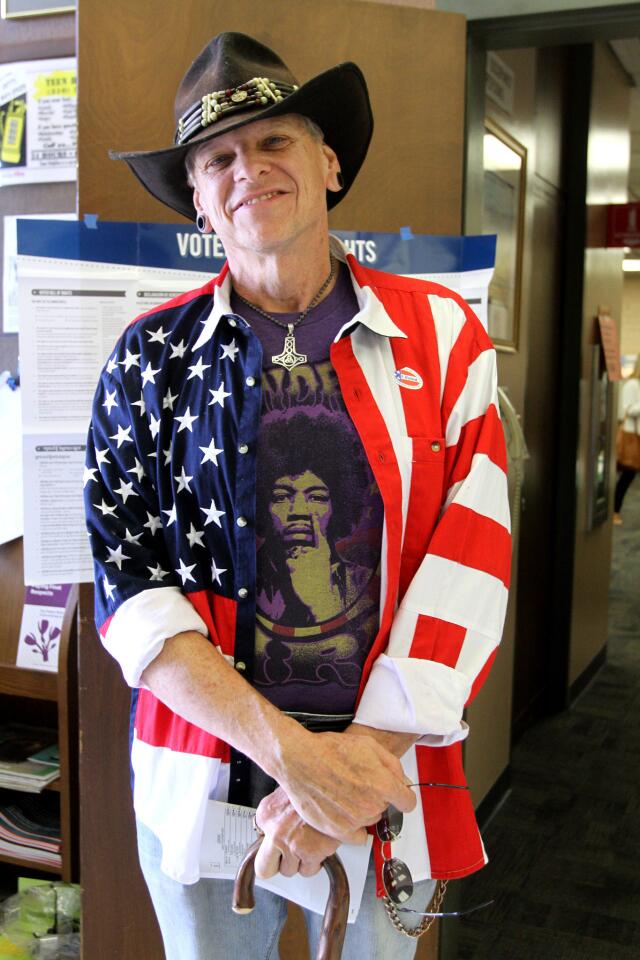 Photo Gallery: Locals turn out to vote at the public library in La Cañada Flintridge