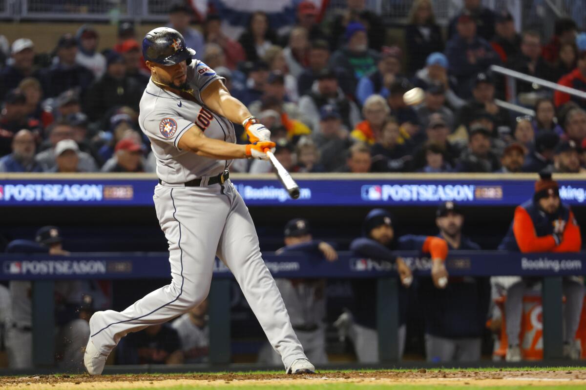 Abreu powers Astros into 7th straight ALCS with 3-2 victory over