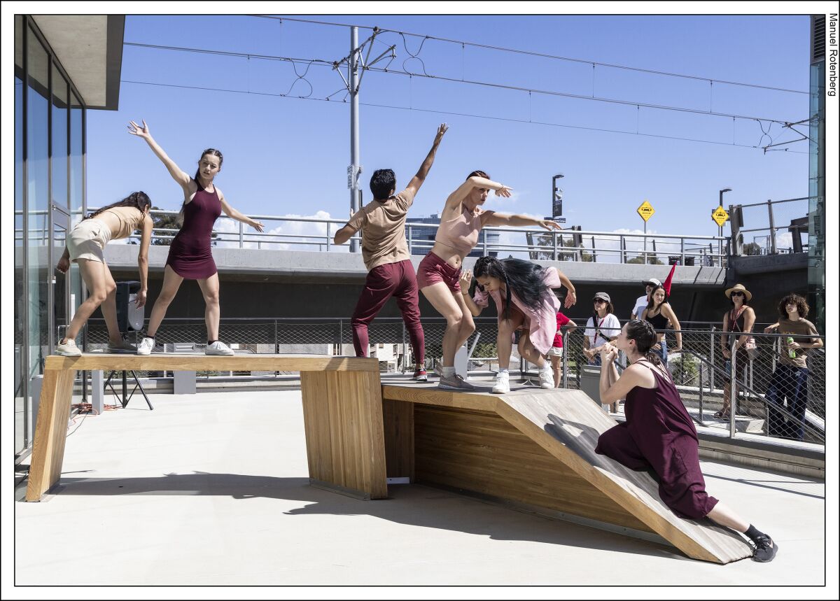 "espacios en movimiento" por San Diego Dance Theatre será parte del 2023 La Jolla Playhouse Festival Without Walls.