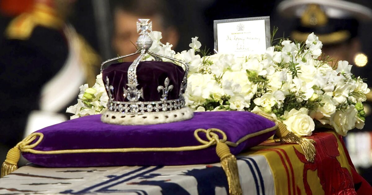 Kral Charles III’ün taç giyme törenindeki mücevherler için rehber