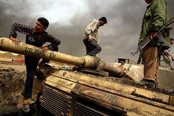 U.S. tank outside Baghdad