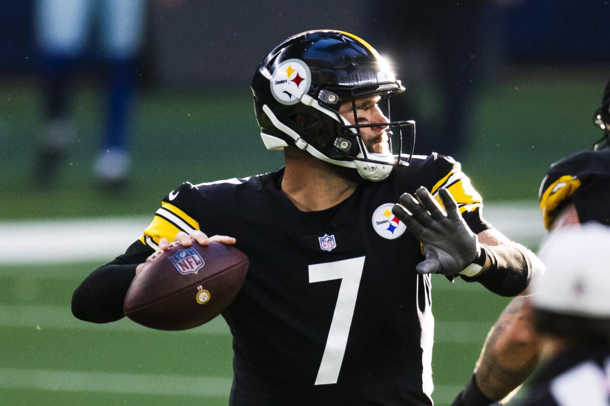 Pittsburgh Steelers quarterback Ben Roethlisberger throws during Sunday's win over the Dallas Cowboys.