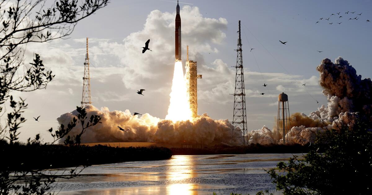 Présentateur : Artemis II pour notre époque Apollo 8 pour 1968