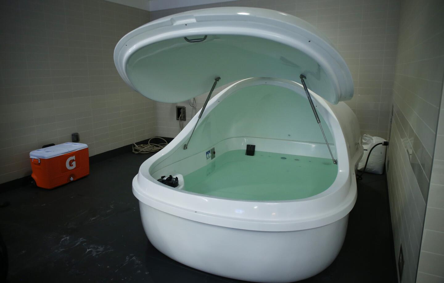 Floating tub