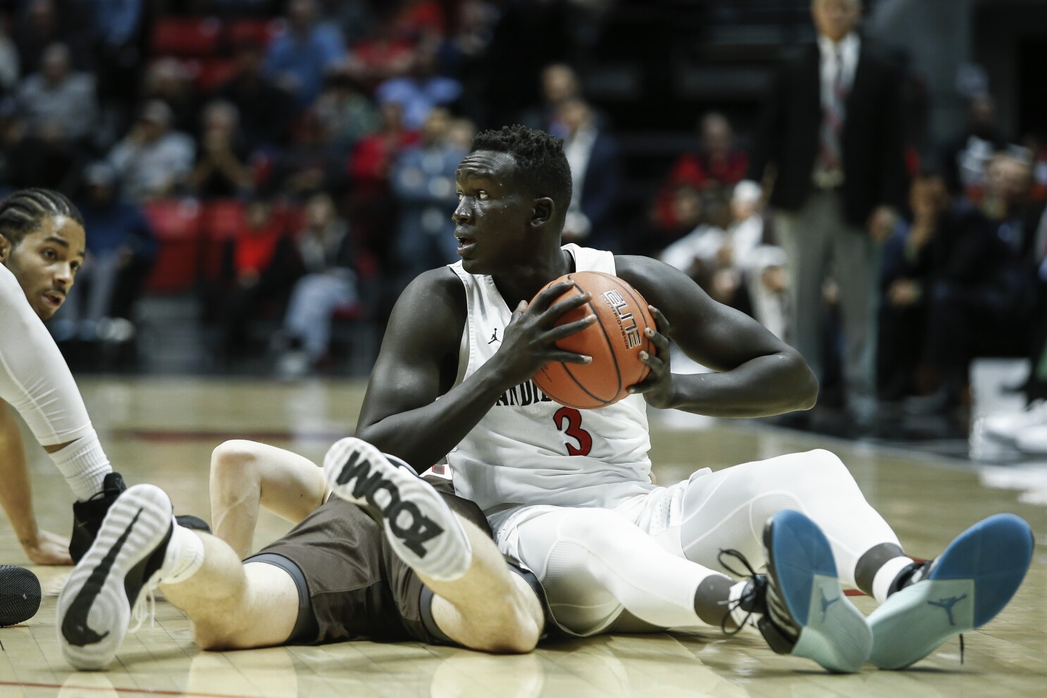 Sdsu S Aguek Arop Has Hip Surgery Faces Lengthy Rehab The San