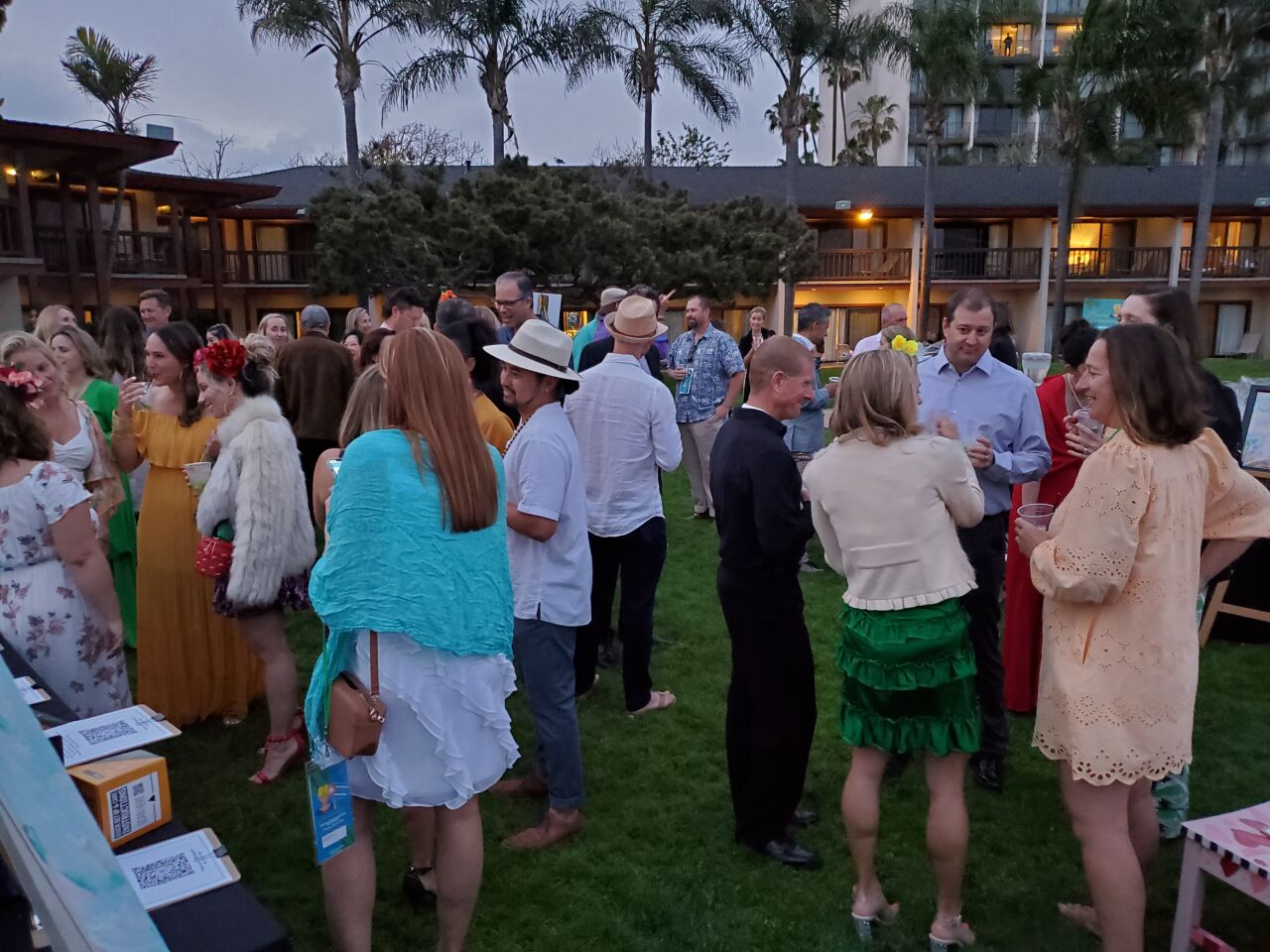 Bird Rock Foundation supporters mingle and peruse the silent-auction tables at the foundation's "Havana Nights" gala.