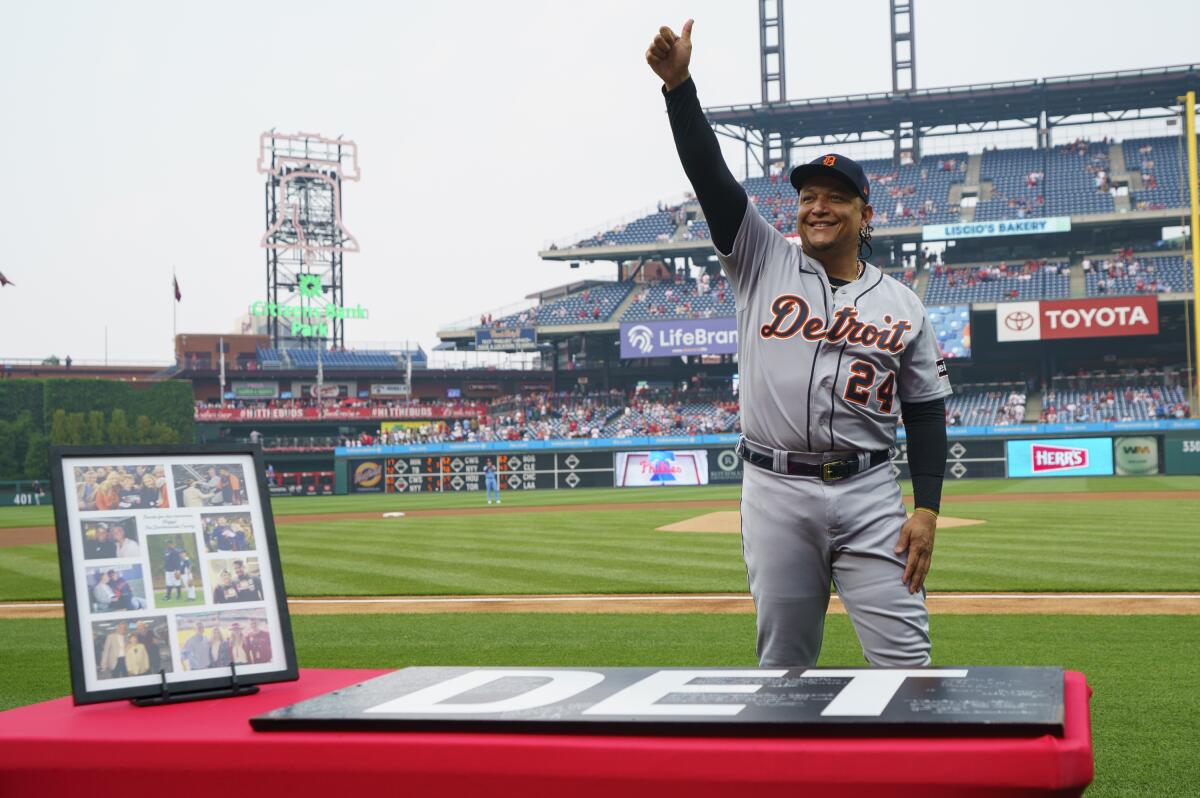 The 3 best retirement gifts Miguel Cabrera has received from opposing teams