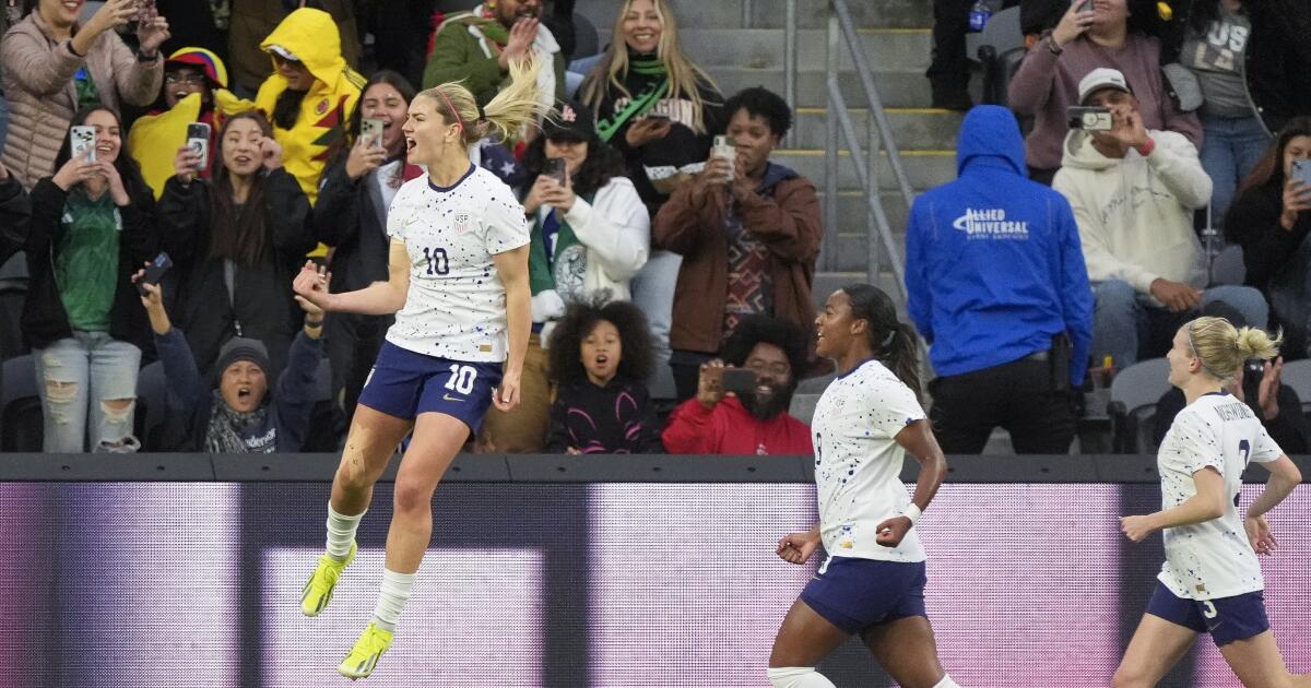 Latest: U.S. women dominate Colombia to set up Gold Cup showdown with Canada Latest: U.S. women dominate Colombia to set up Gold Cup showdown with Canada