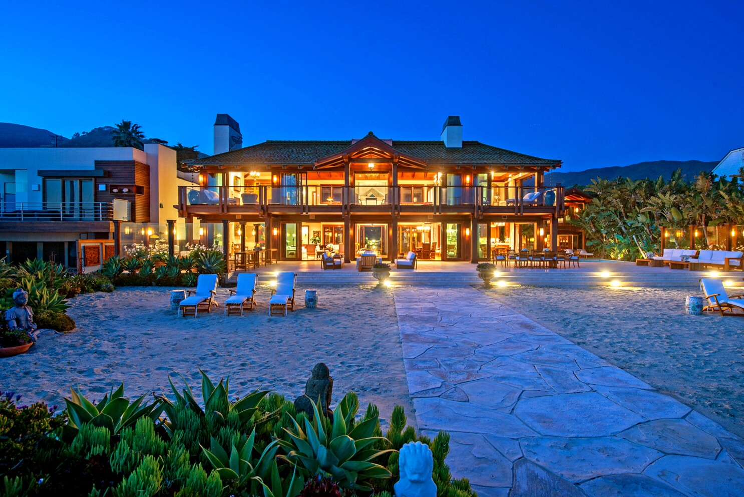 Pierce Brosnan Eyes 100 Million For Bond Worthy Beach House Los Angeles Times Pierce Brosnan Eyes 100 Million For Bond Worthy Beach House Los Angeles Times