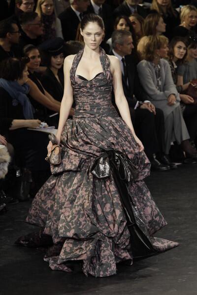 Paris Fashion Week: Louis Vuitton fall 2010 - Los Angeles Times
