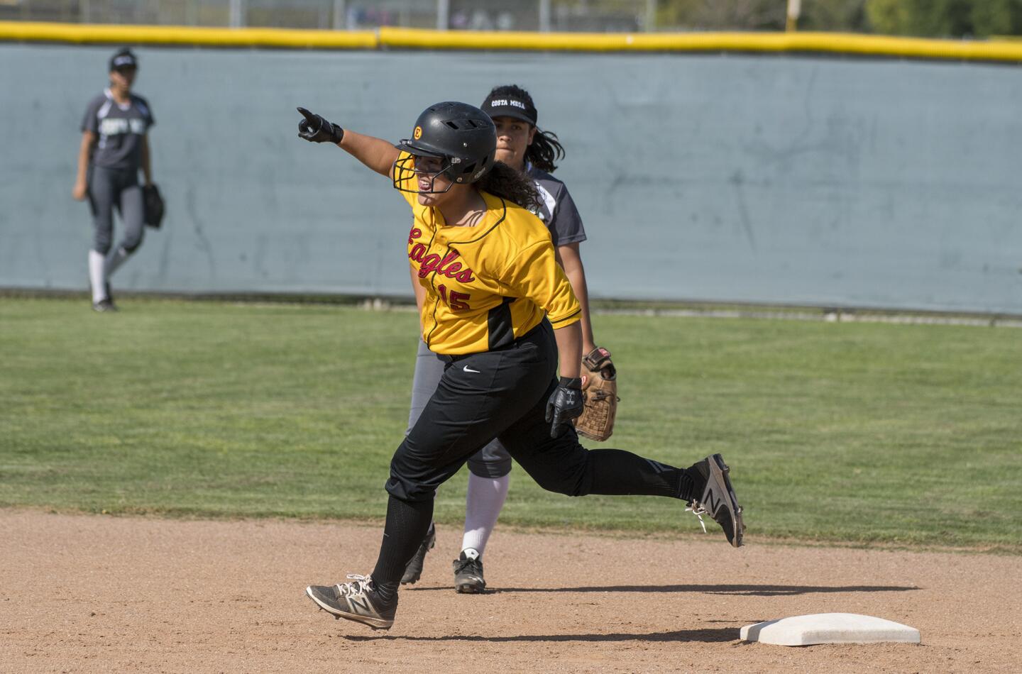 Etancia vs. Costa Mesa in a girls' softball game