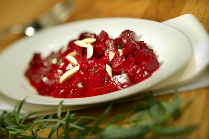 Recipe: Beets with oranges and almonds