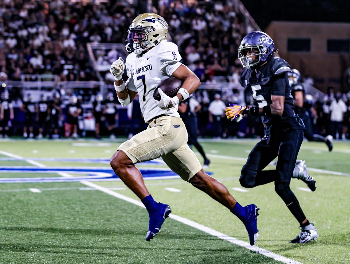 Madden Williams of St. John Bosco caught 10 passes for 252 yards and three touchdowns against Sierra Canyon.