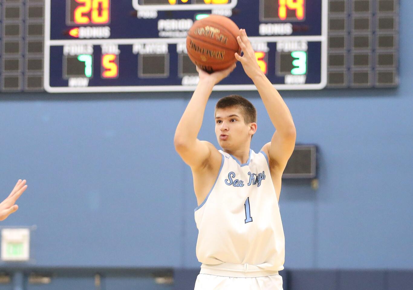 Photo Gallery: Corona del Mar vs. Crean Lutheran in boys’ basketball