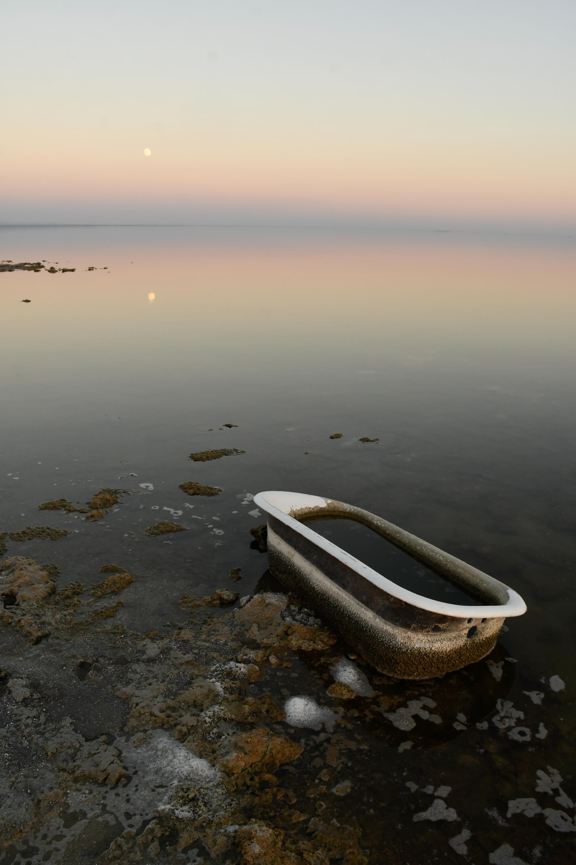 An abandoned tub in the Salton Sea.