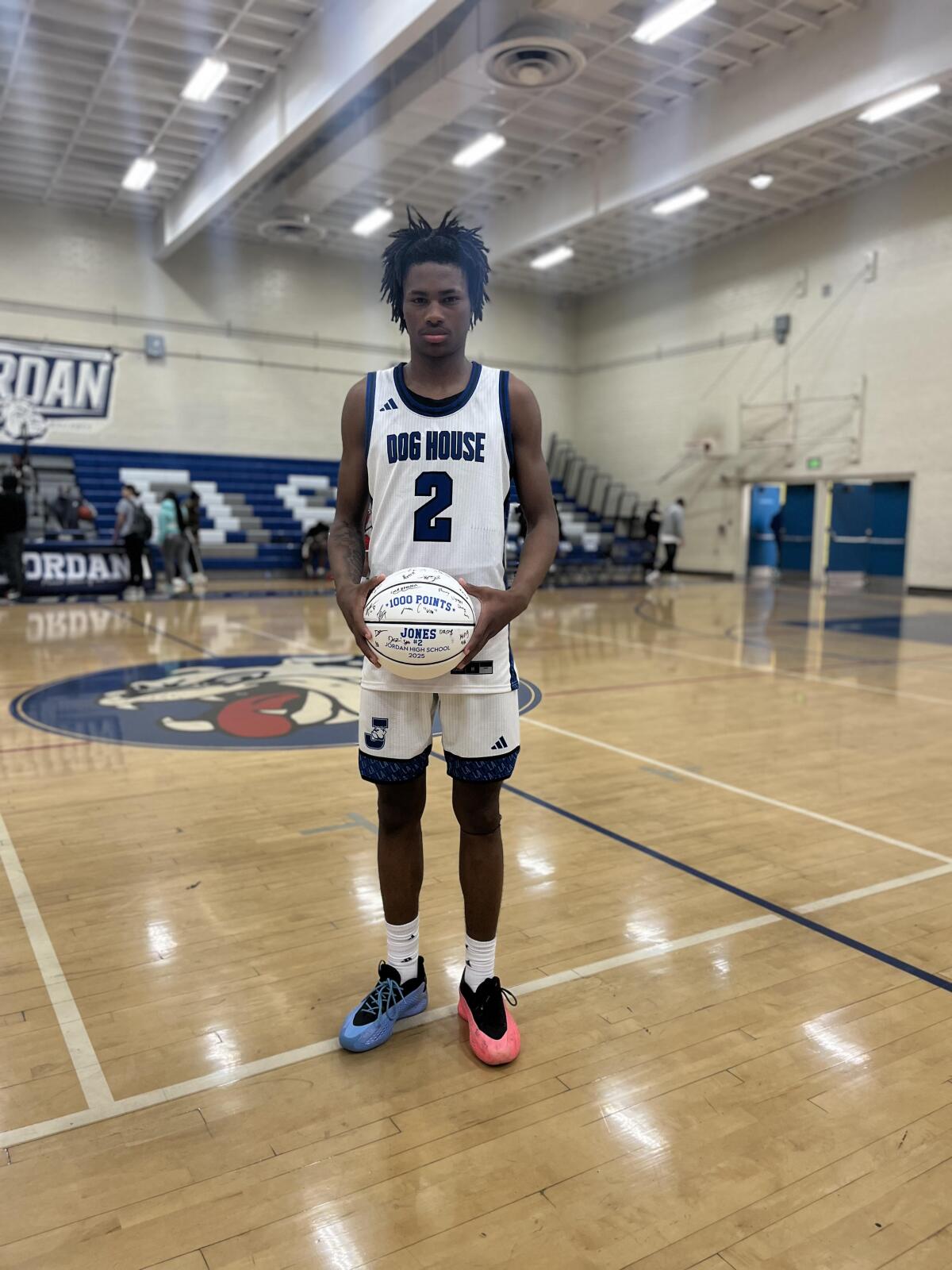 Davon Jones of Los Angeles Jordan is a 6-2 standout senior guard.