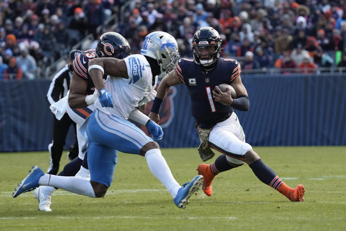 QB Fields returns home as Bears, Falcons match run games - The San Diego  Union-Tribune