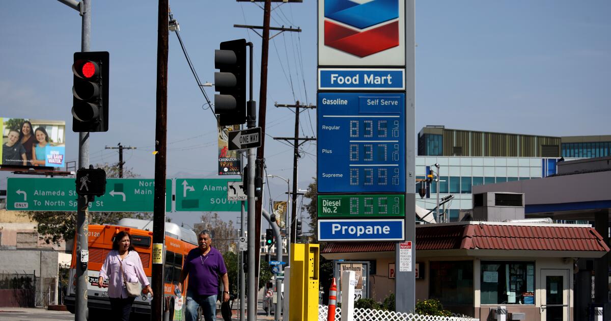 Gas prices highlight California's energy vulnerabilities - Los Angeles Times