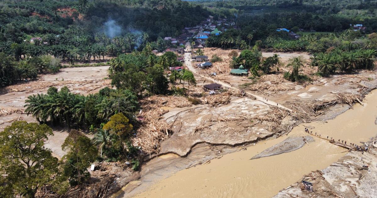 Recent deadly Asian floods are no fluke. They’re a climate warning, scientists say