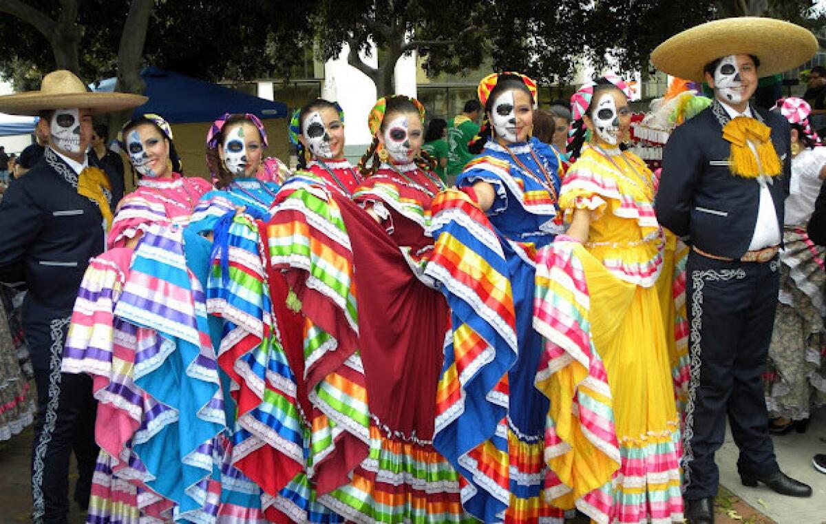 Relámpago del Cielo Grupo de Folklorico dancers perform in 2012.