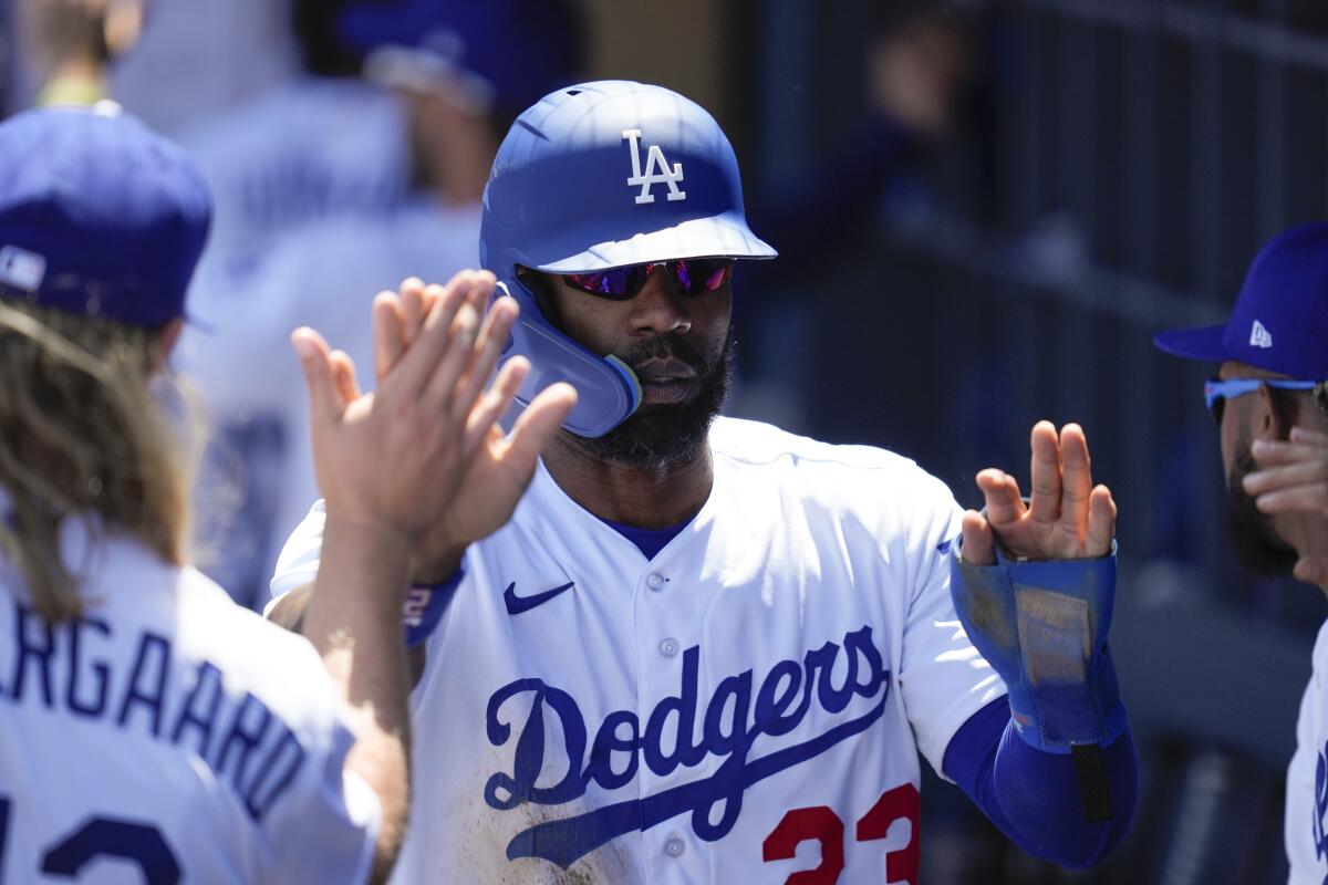 Dodgers stage rare, and much needed, comeback win over Cubs, 8-4