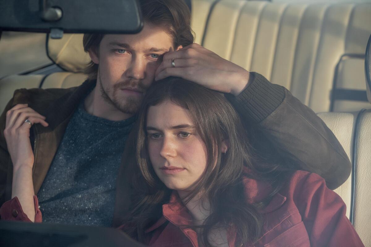 Joe Alwyn and Alison Oliver in "Conversations with Friends."