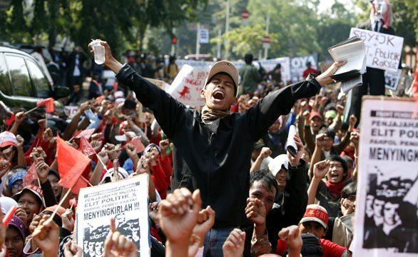 Thursday: Day In Photos, Jakarta, Indonesia fuel price protest