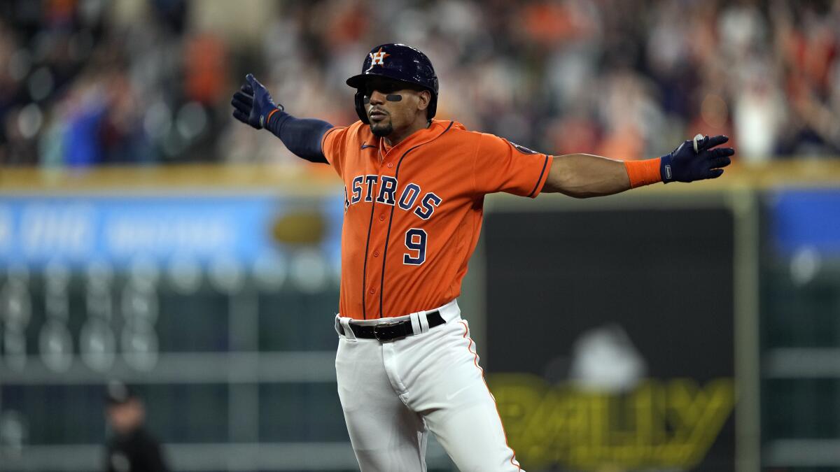 Astros' first baseman ends eight-year home run drought, hits two against  Angels