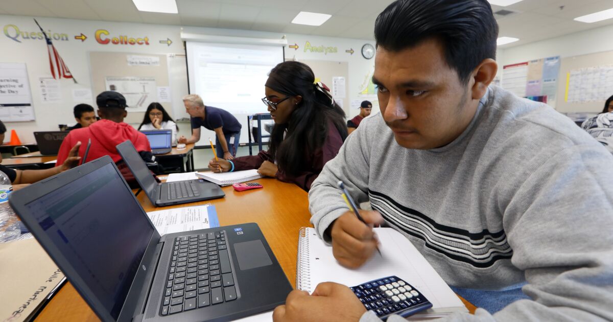 How California's new math plan will be a burden on teachers - Los ...