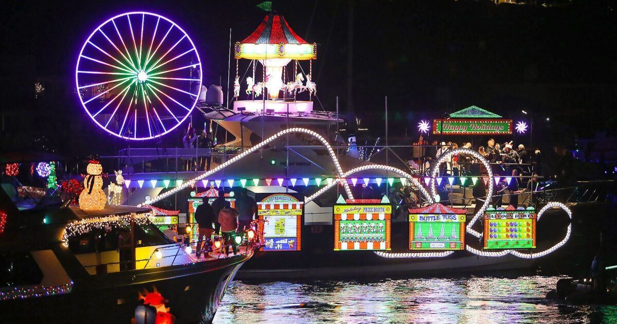 Award winners shine bright in Newport boat parade and Ring of Lights