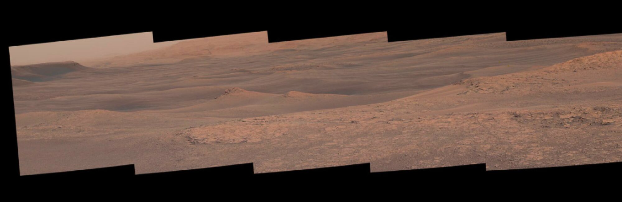 MSSS cameras on rover Curiosity have produced panoramic images of Mar's Gale Crater.