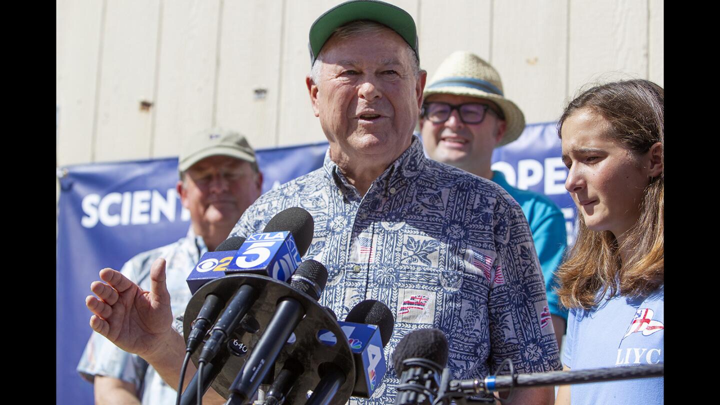 la-photo-gallery-dana-rohrabacher-r-costa-mesa-001