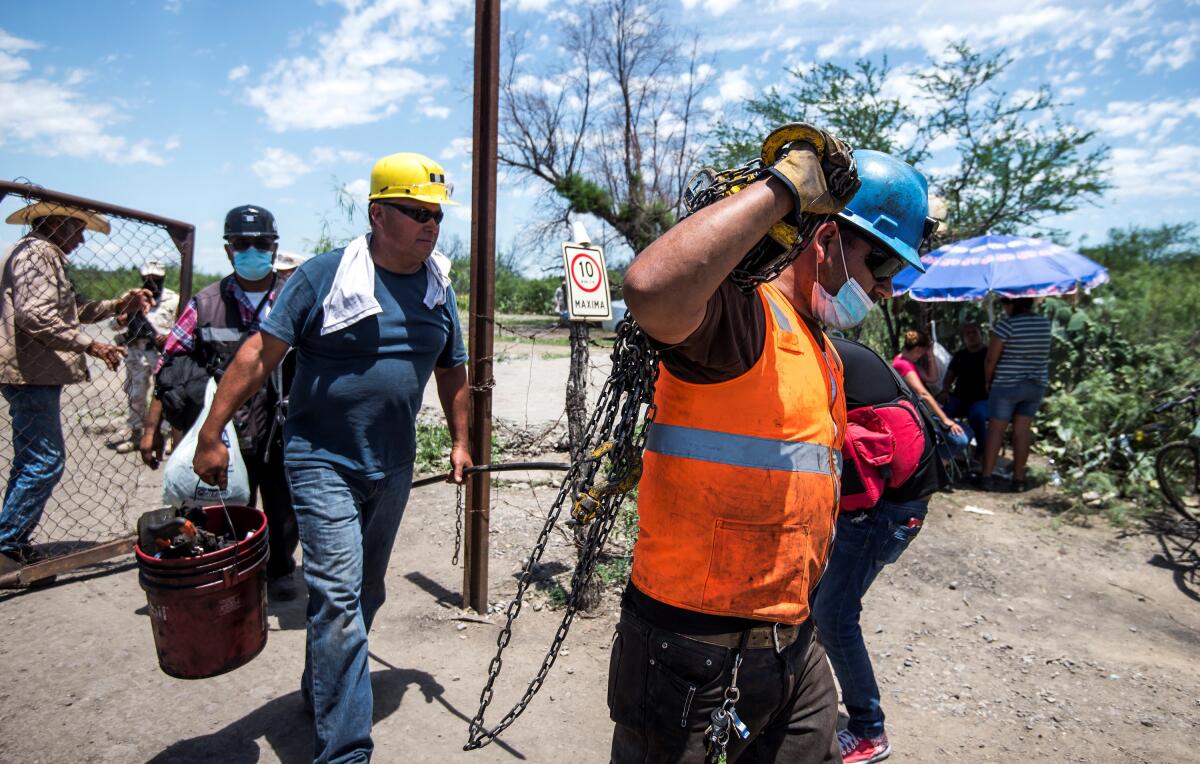 Autoridades hallan cuatro mineros muertos tras derrumbe en el norte de México