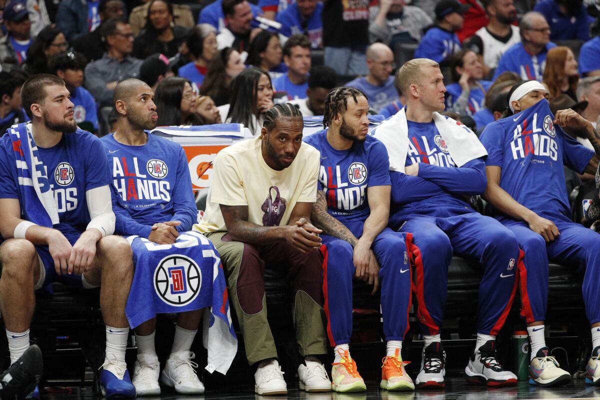 Kawhi Leonard or bust? The Clippers Curse strikes again - Los Angeles Times
