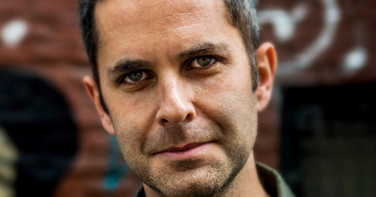 Review: Tom Rachman's cynical fourth novel, 'The Imposters' - Los ...