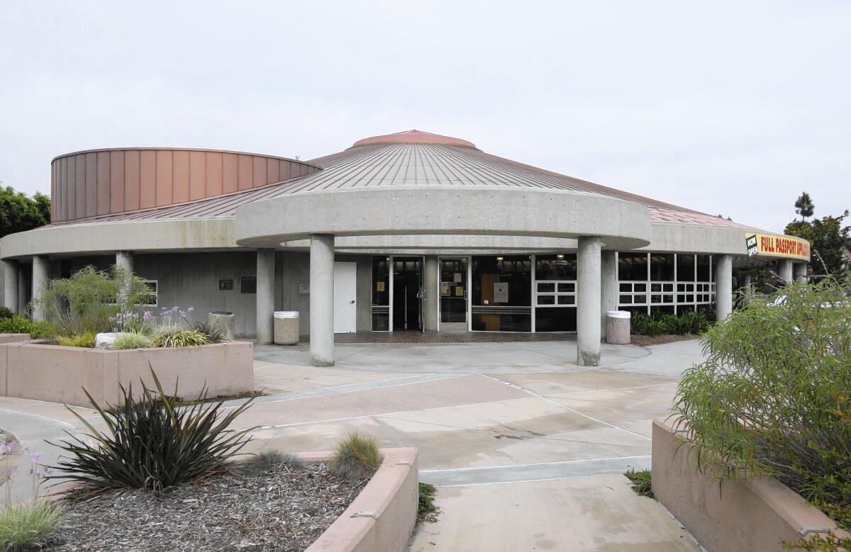 The Costa Mesa City Council approved plans Tuesday to turn the Donald Dungan library into a meeting space and build a new central library in Lions Park.