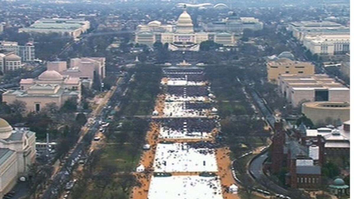 The thin crowd on the National Mall at the inauguration of President Trump in 2017. 
