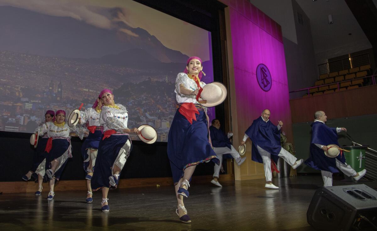 Como cada año, el desfile ecuatoriano es encabezado por el Grupo Cultural Latinoamericano fundado en 1994.