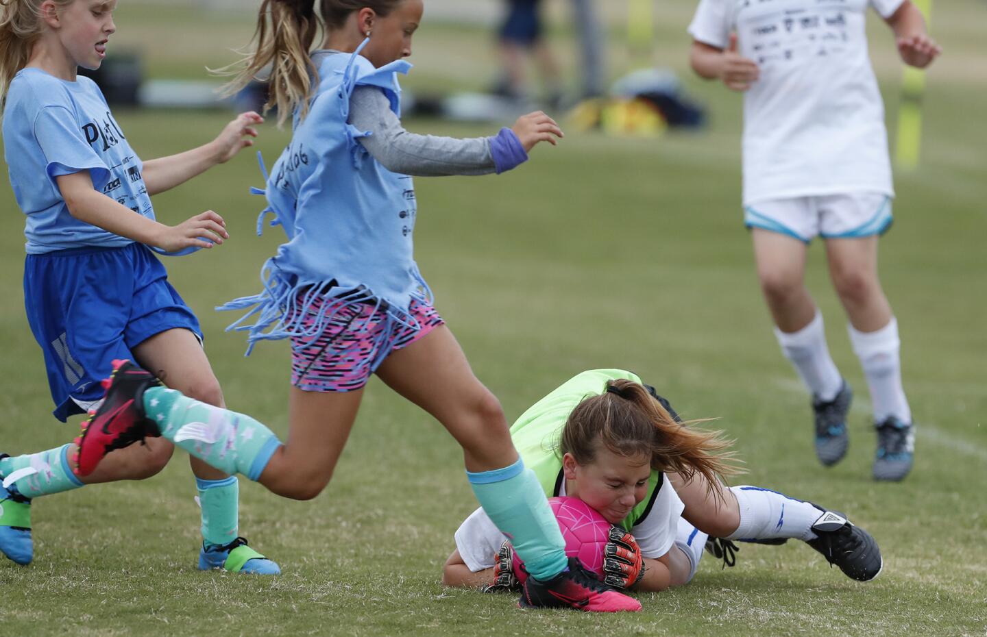 Photo Gallery: Andersen B vs. Eastbluff B at the Daily Pilot Cup