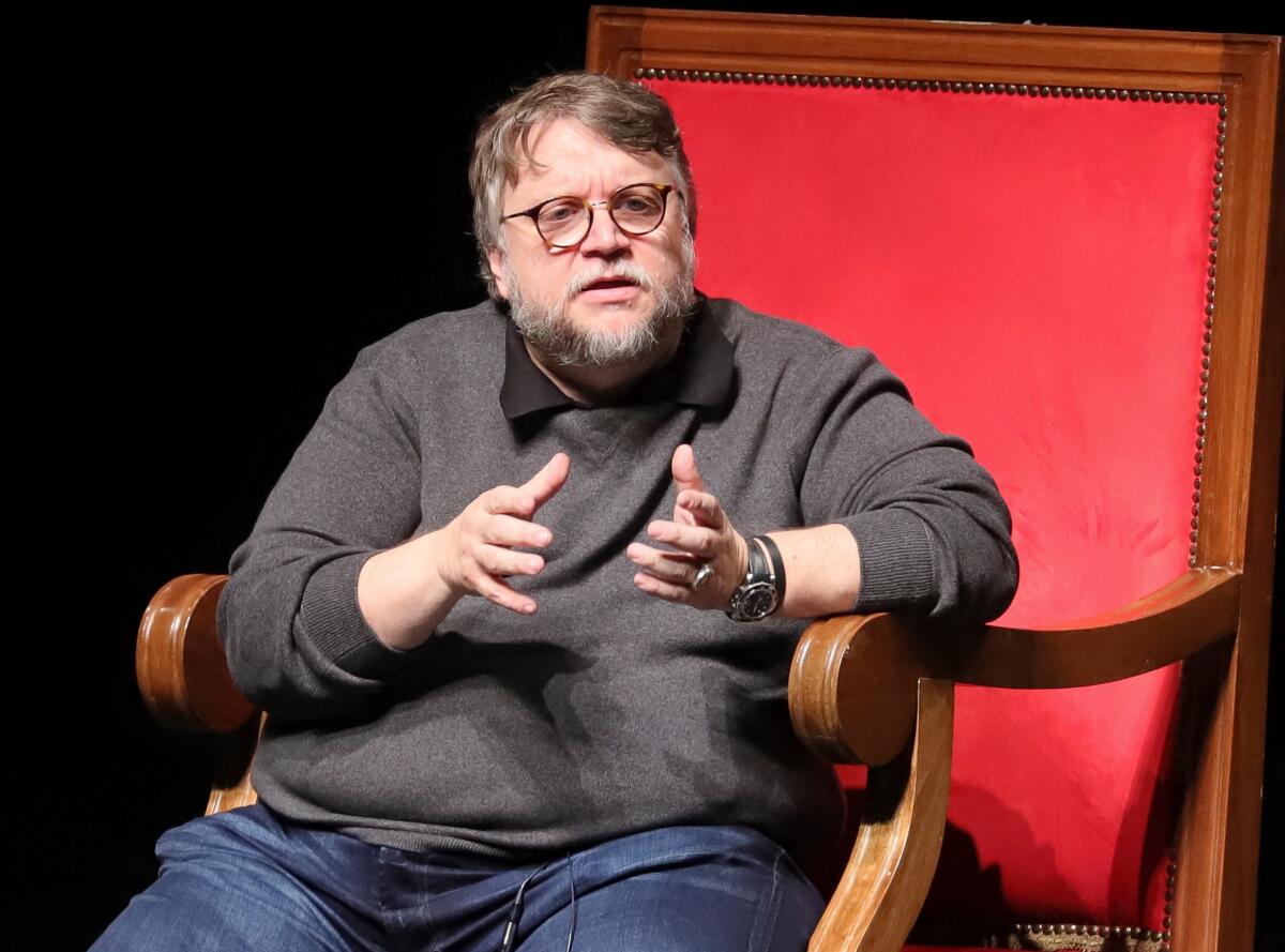 Guillermo del Toro adelanta las primeras imágenes de "Nightmare Alley"