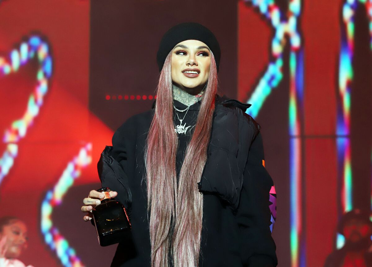 Snow Tha Product llegó con su propuesta para ponerle el toque rapero